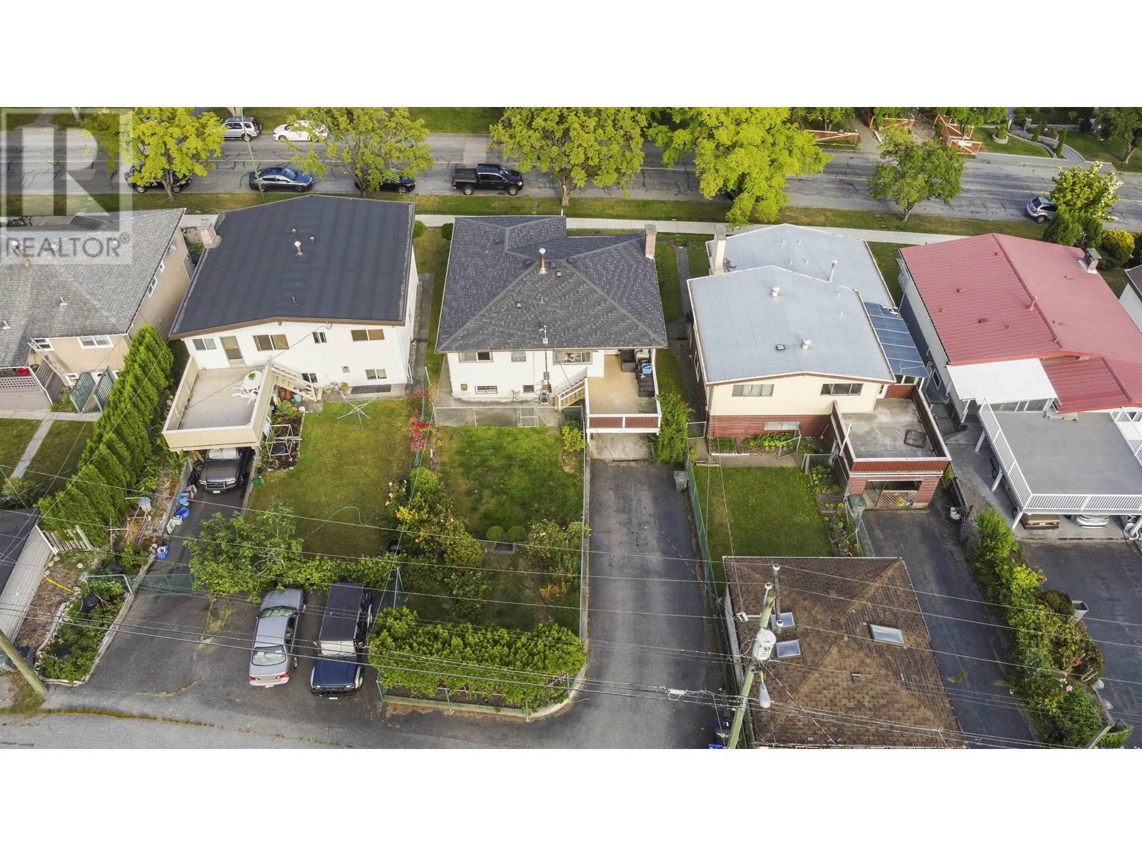 8215 Elliott Street, Vancouver, British Columbia  V5S 2P3 - Photo 4 - R2970694