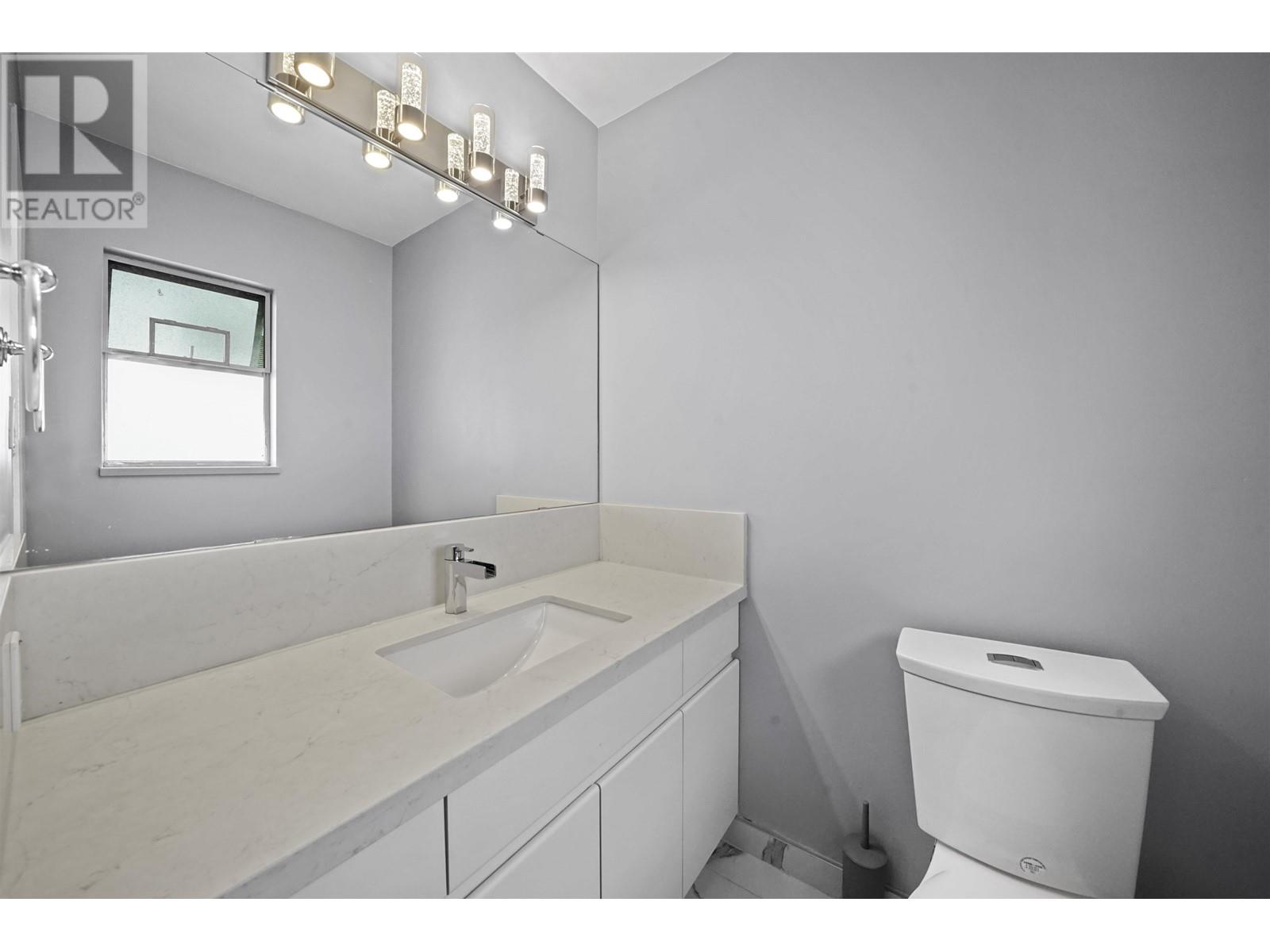 8215 Elliott Street, Vancouver, British Columbia  V5S 2P3 - Photo 7 - R2970694