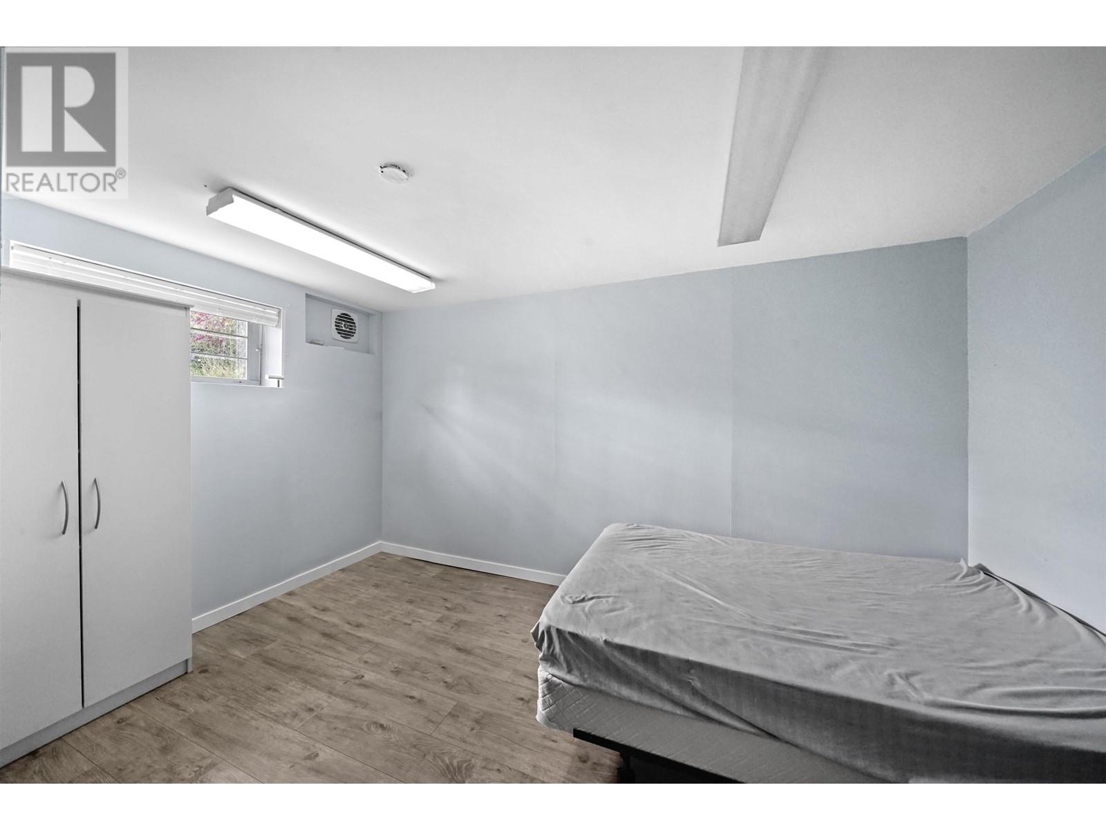 8215 Elliott Street, Vancouver, British Columbia  V5S 2P3 - Photo 19 - R2970694