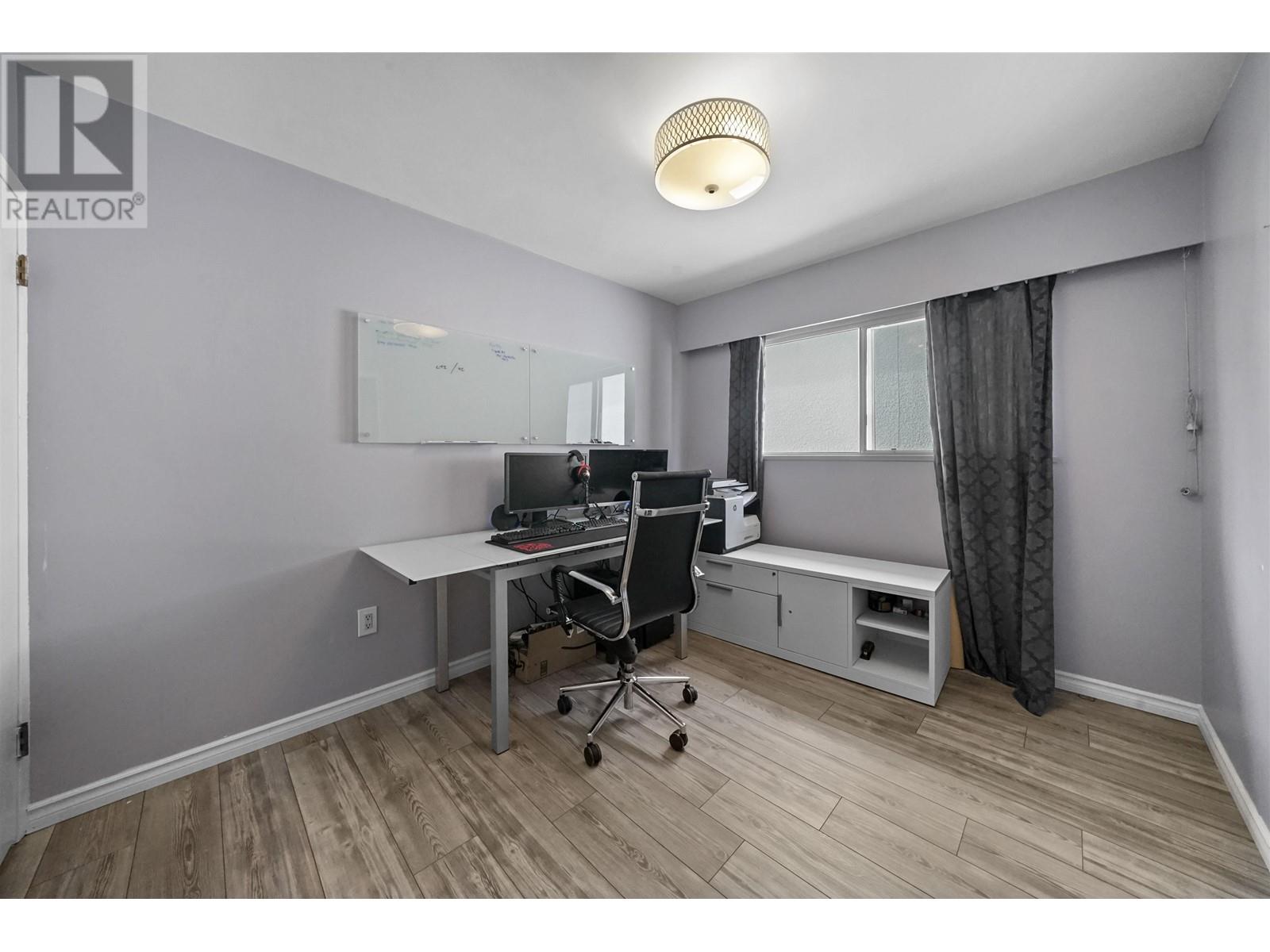 8215 Elliott Street, Vancouver, British Columbia  V5S 2P3 - Photo 10 - R2970694
