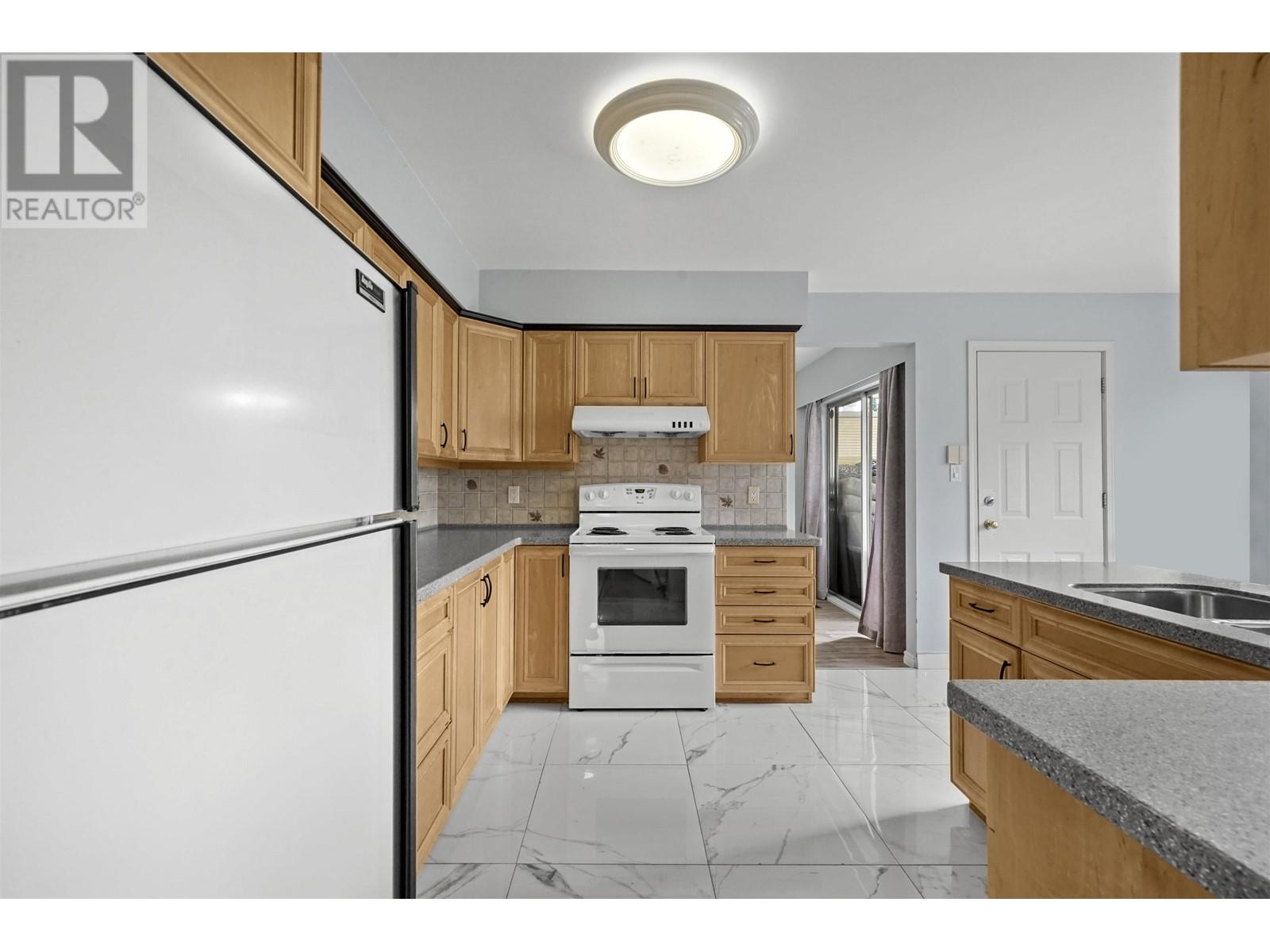 8215 Elliott Street, Vancouver, British Columbia  V5S 2P3 - Photo 16 - R2970694