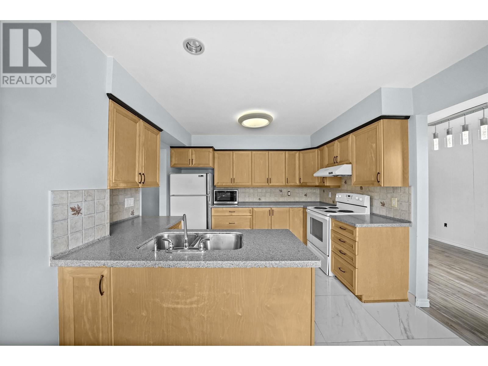 8215 Elliott Street, Vancouver, British Columbia  V5S 2P3 - Photo 15 - R2970694