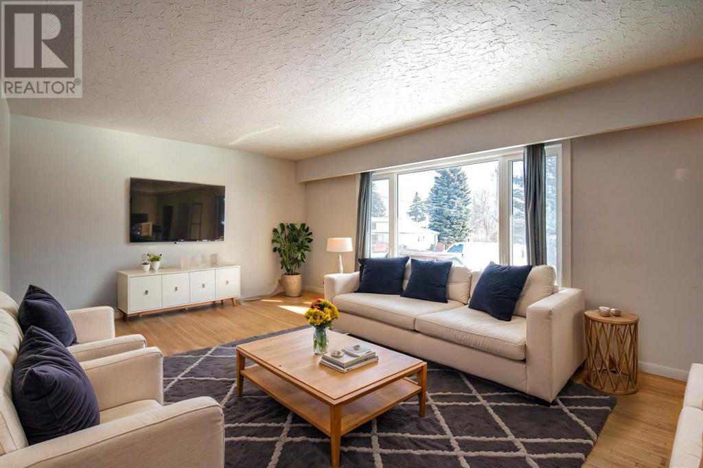 3203 9 Street Nw, Calgary, Alberta  T2K 1H1 - Photo 4 - A2194207