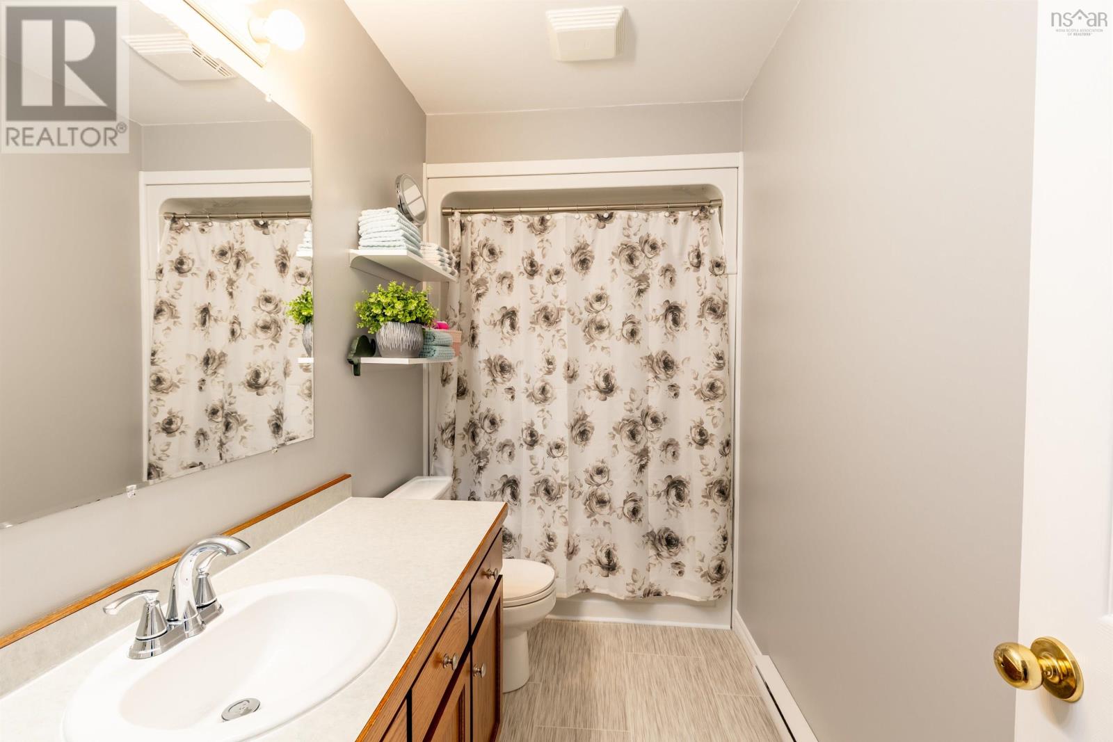 25 Breeze Drive, Yarmouth, Nova Scotia  B5A 4V1 - Photo 11 - 202504665