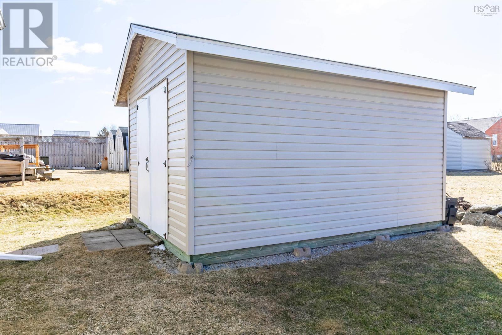 25 Breeze Drive, Yarmouth, Nova Scotia  B5A 4V1 - Photo 32 - 202504665