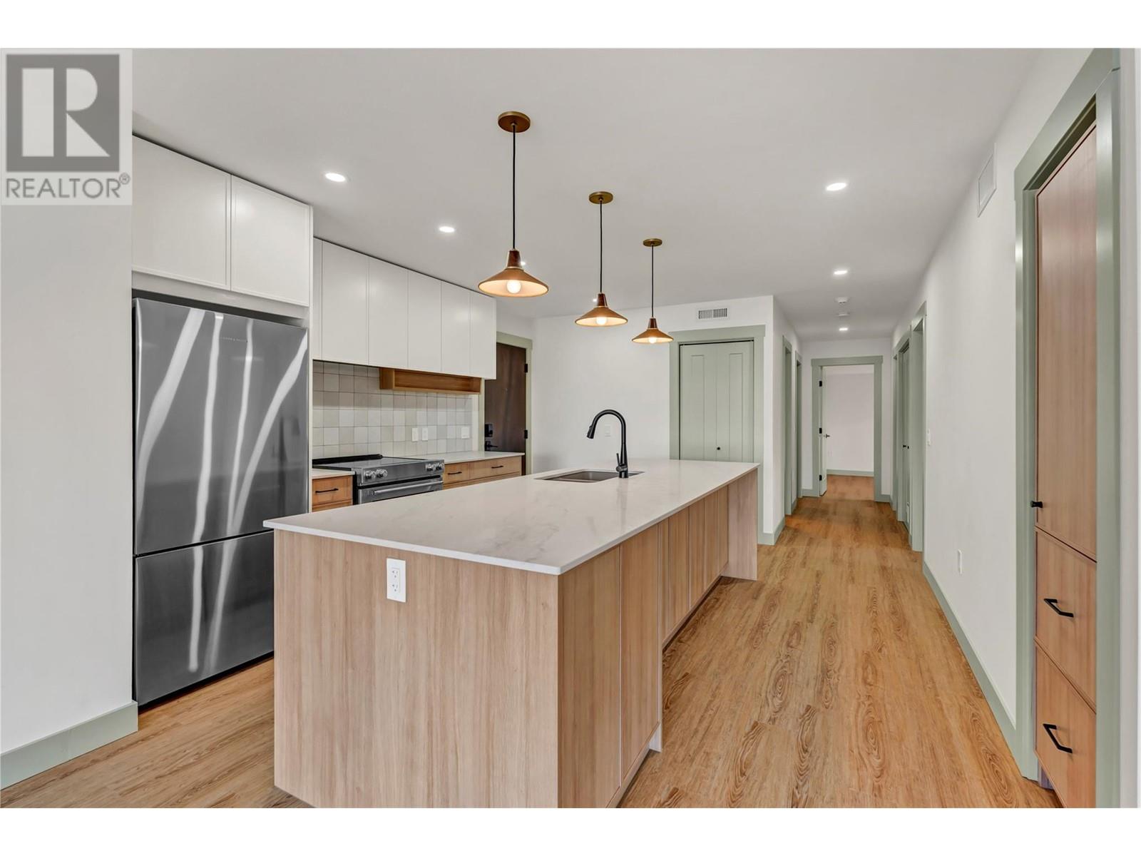 Property at 578 Lakeshore Drive Unit# 202 image 4