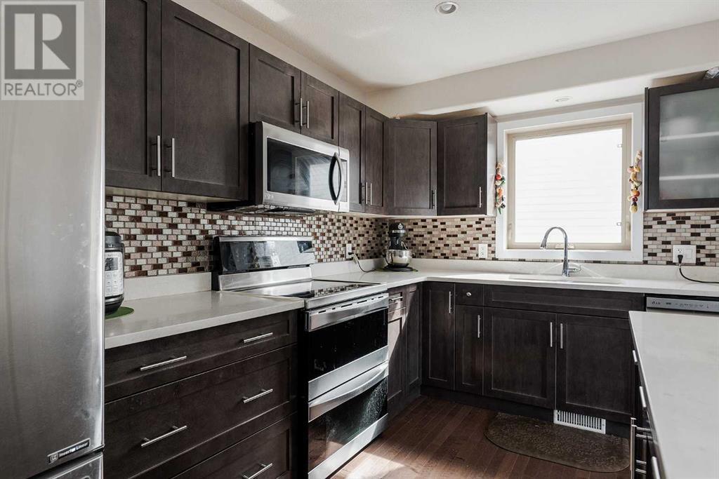 Property at 410 Grosbeak Way image 4