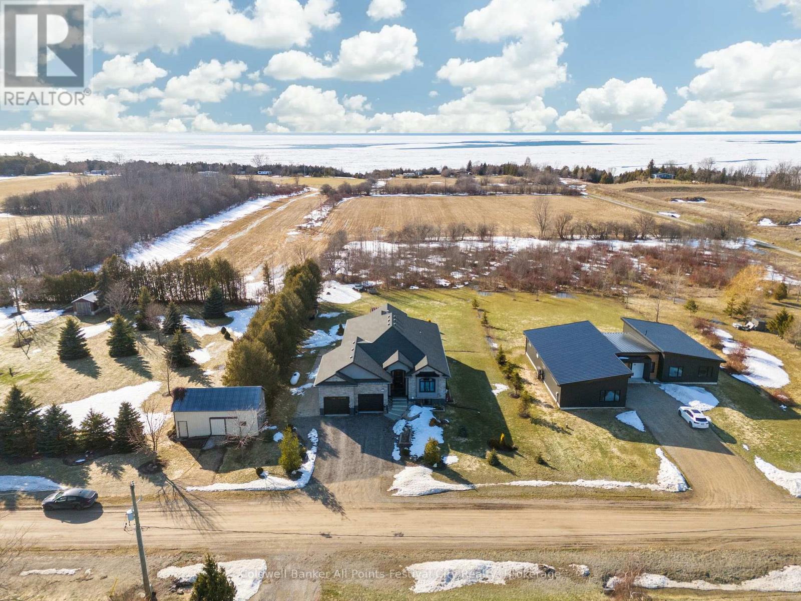 43 Sydenham Street S, Ashfield-Colborne-Wawanosh, Ontario  N7A 3X9 - Photo 3 - X12015473