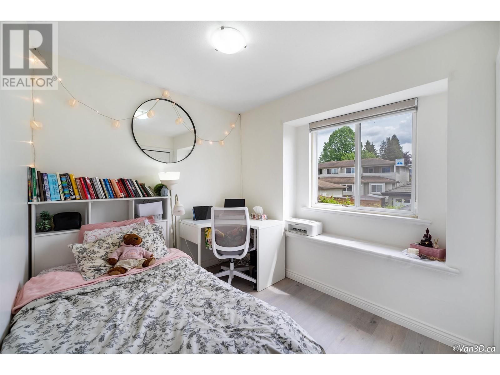 5422 Norfolk Street, Burnaby, British Columbia  V5G 1G2 - Photo 11 - R2975837