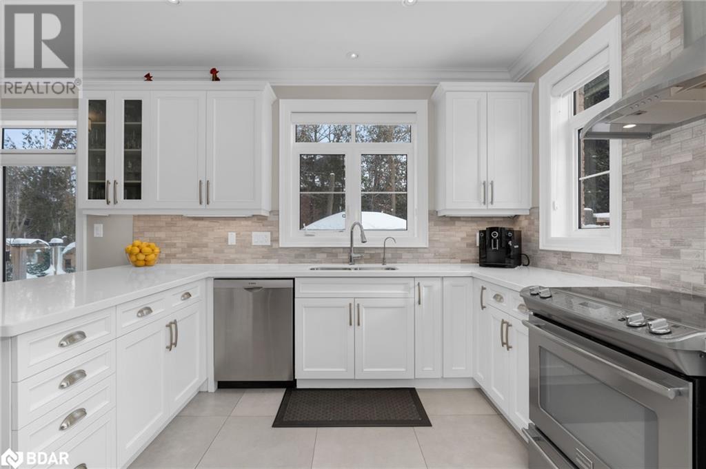 376 Tollendal Mill Road, Barrie, Ontario  L4N 7S9 - Photo 10 - 40694656