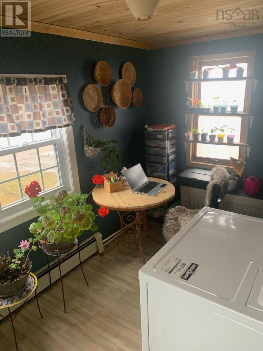 16 Queen Street, Scotchtown, Nova Scotia  B1H 1E8 - Photo 4 - 202504637