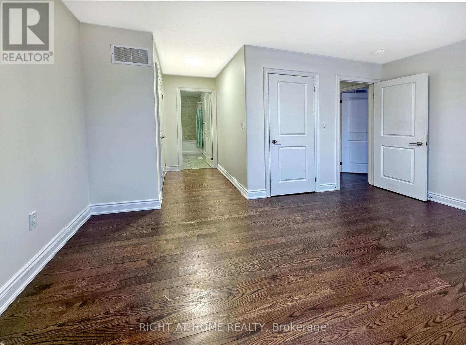 12 Ixworth Circle, Brampton, Ontario  L6Y 6J8 - Photo 10 - W12015367