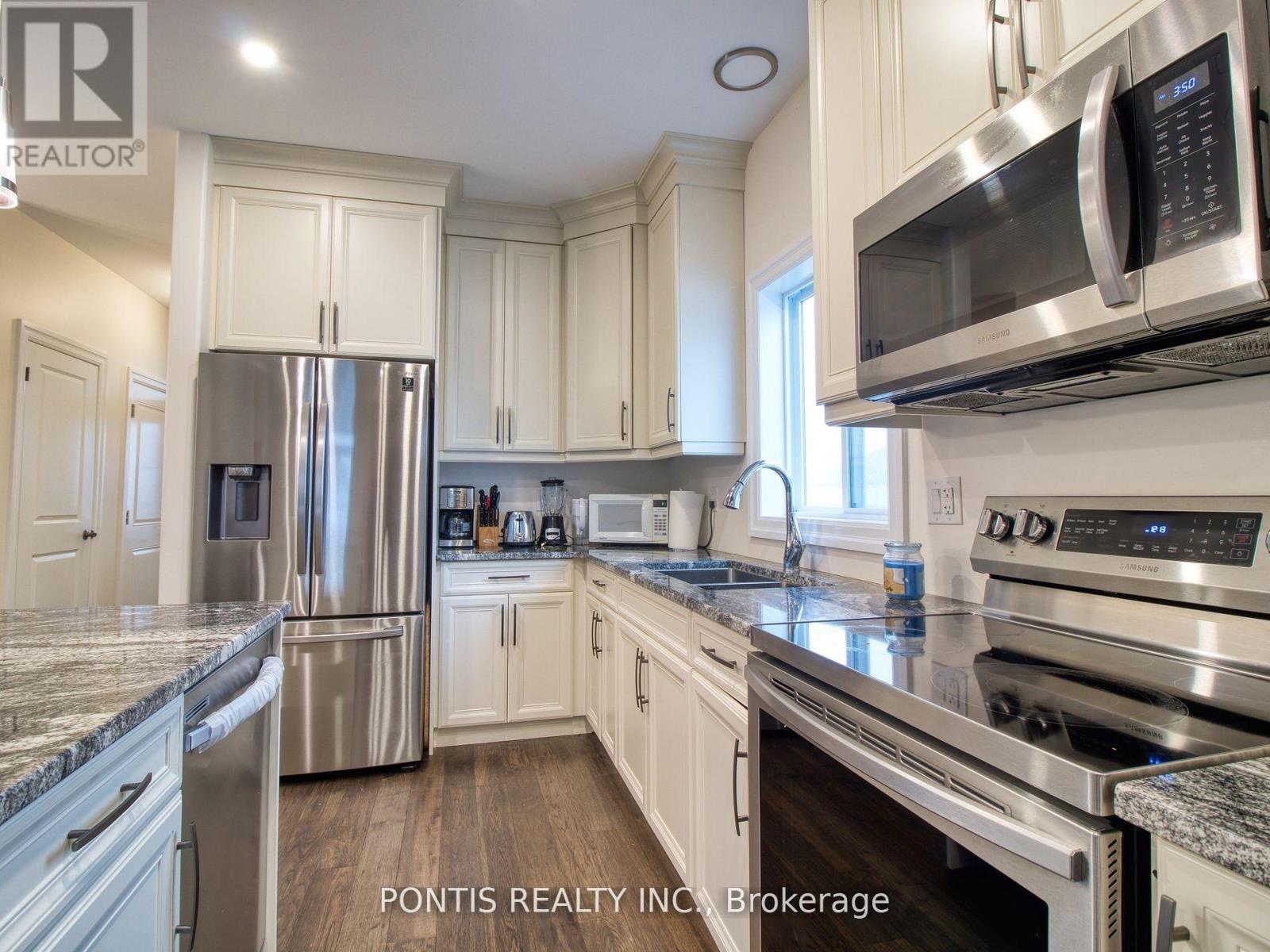 41 Sleepy Meadow Drive, Chatham-Kent, Ontario  N0P 1A0 - Photo 8 - X12015346