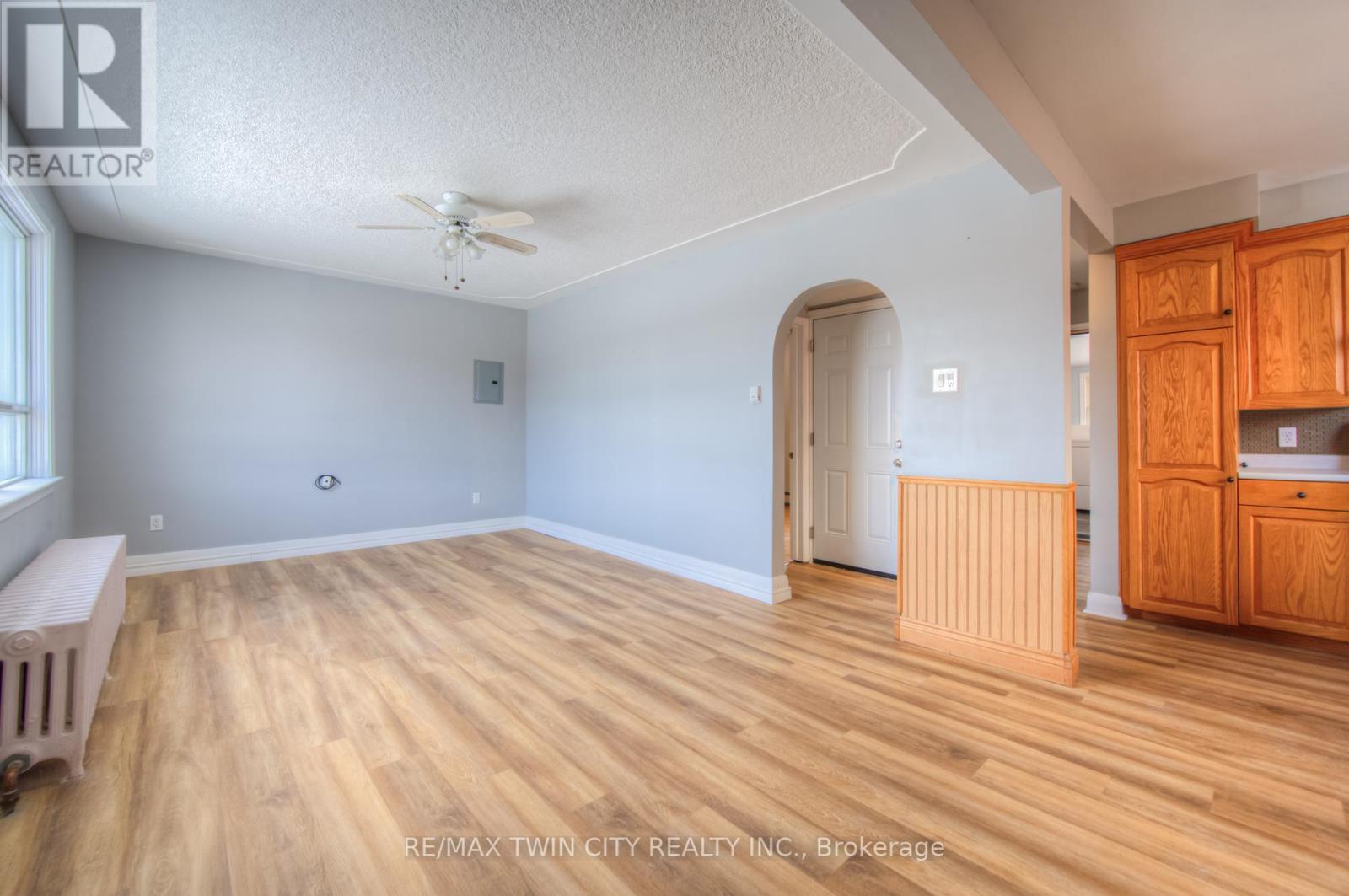 301 Highland Road E, Kitchener, Ontario  N2M 3W6 - Photo 4 - X12015417