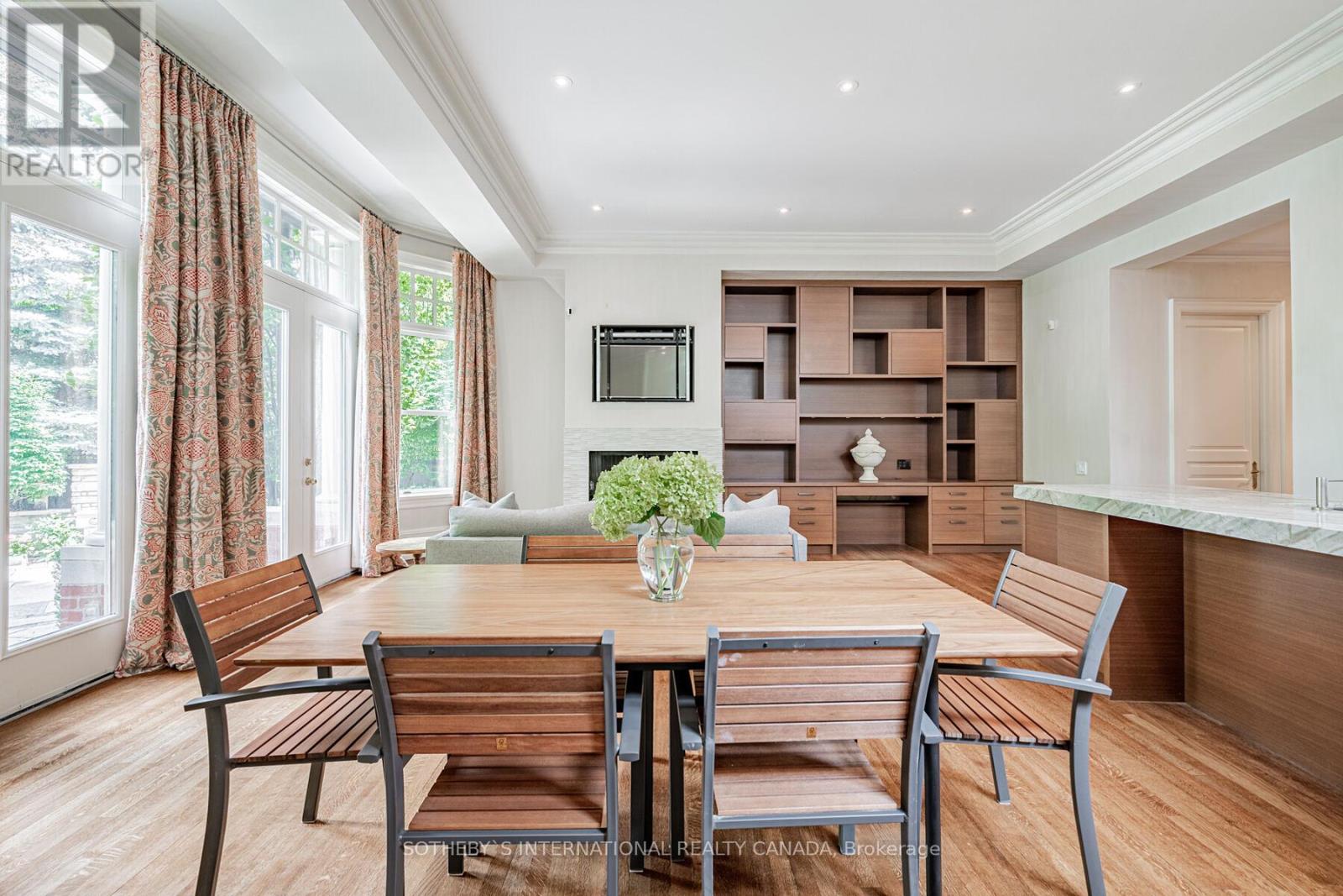 88 South Drive, Toronto, Ontario  M4W 1R6 - Photo 14 - C12015463