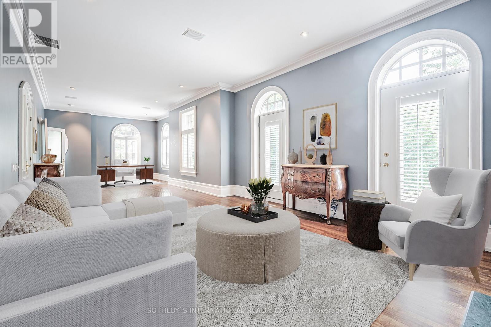 88 South Drive, Toronto, Ontario  M4W 1R6 - Photo 18 - C12015463