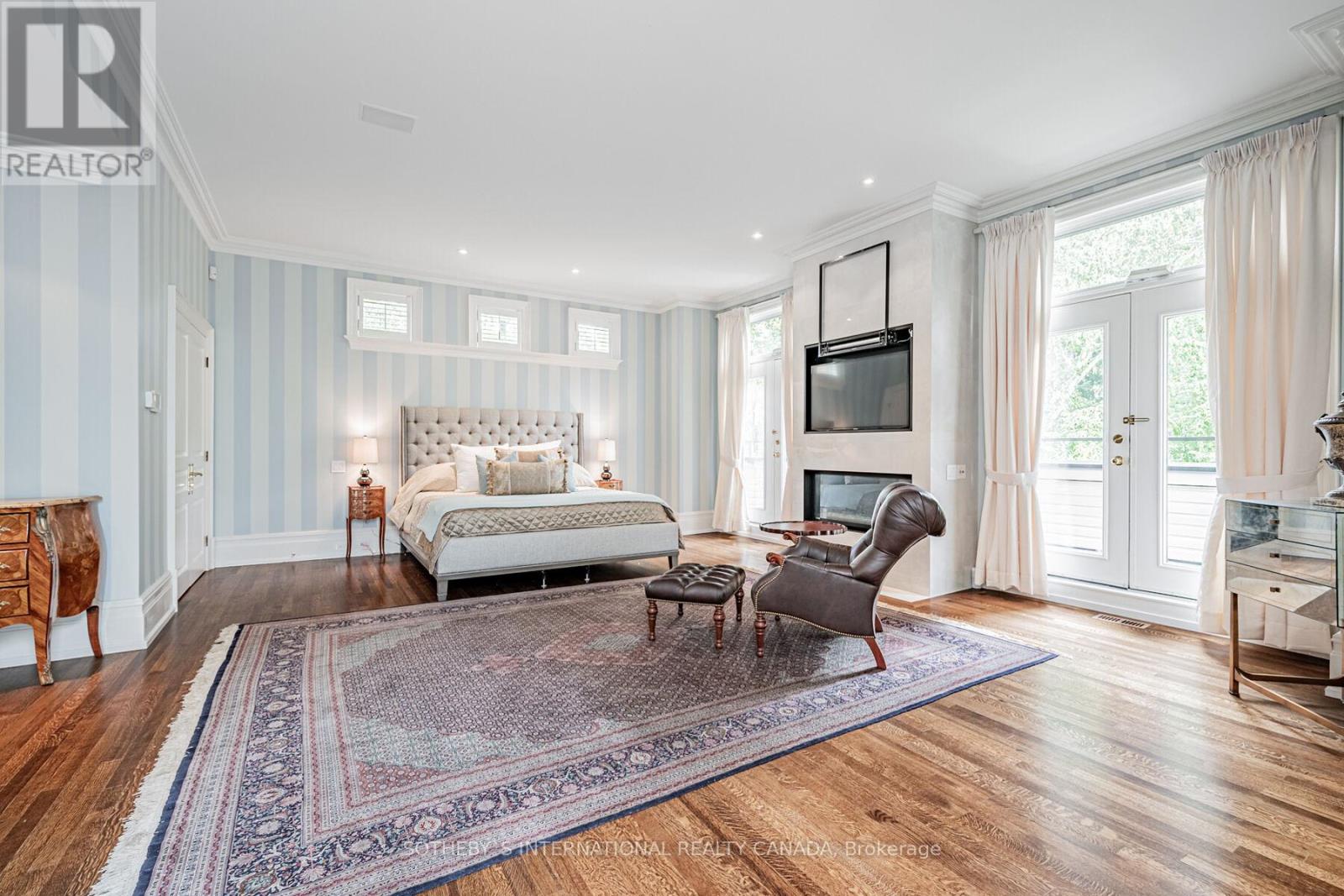 88 South Drive, Toronto, Ontario  M4W 1R6 - Photo 20 - C12015463