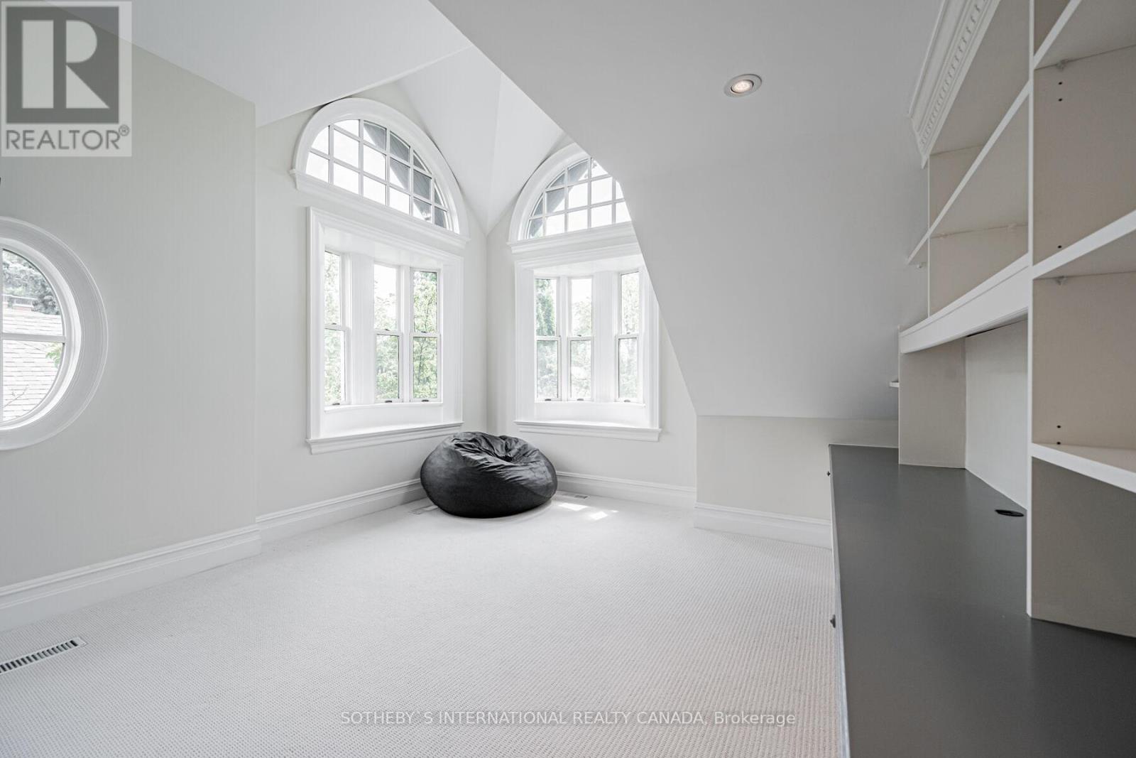 88 South Drive, Toronto, Ontario  M4W 1R6 - Photo 26 - C12015463