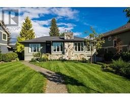 1436 GRAND BOULEVARD, North Vancouver, British Columbia