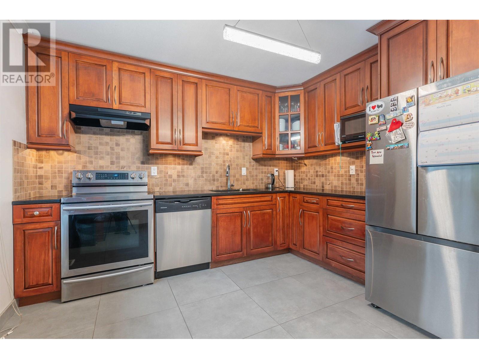 1889 Bluff Way, Coquitlam, British Columbia  V3E 1J3 - Photo 6 - R2976861