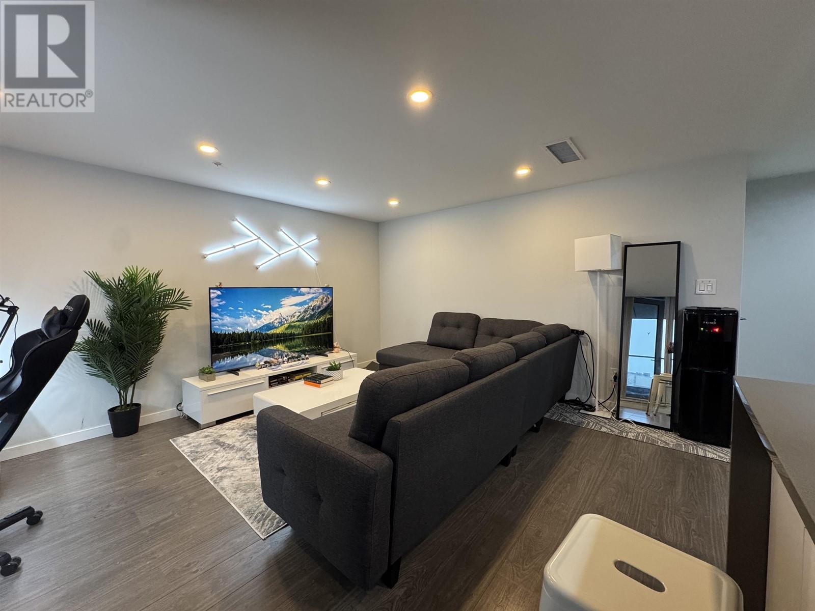 Listing Picture 13 of 25 : 302 3331 BROWN ROAD, Richmond / 烈治文 - 魯藝地產 Yvonne Lu Group - MLS Medallion Club Member