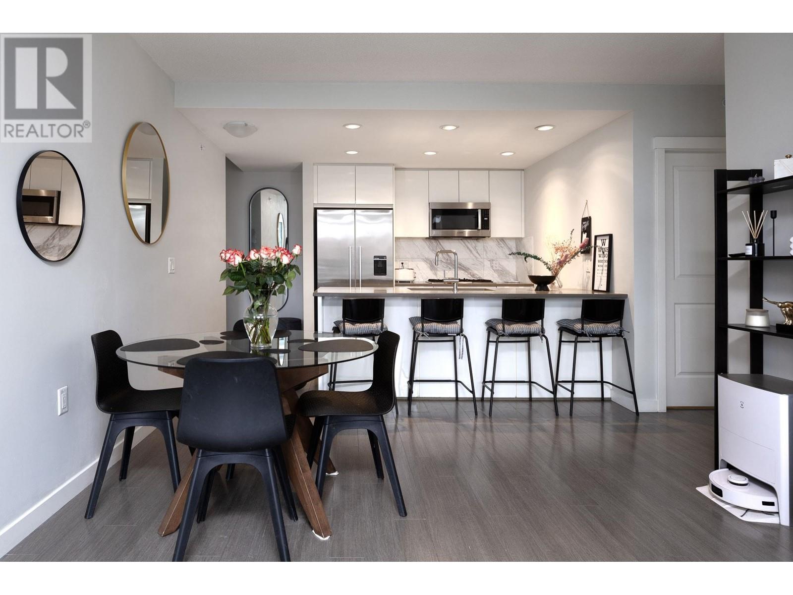 Listing Picture 7 of 40 : 301 3281 E KENT AVENUE NORTH, Vancouver / 溫哥華 - 魯藝地產 Yvonne Lu Group - MLS Medallion Club Member