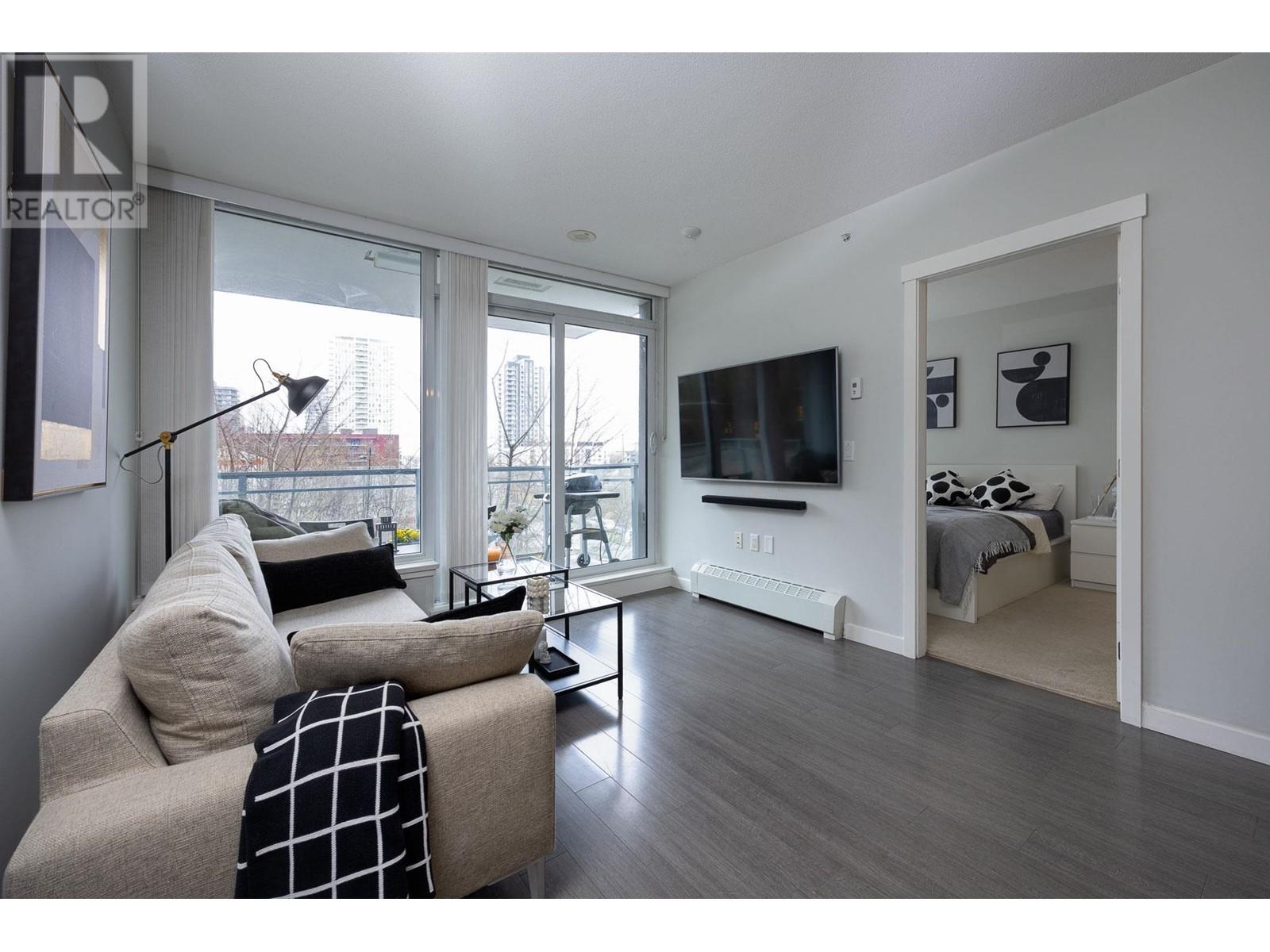 Listing Picture 10 of 40 : 301 3281 E KENT AVENUE NORTH, Vancouver / 溫哥華 - 魯藝地產 Yvonne Lu Group - MLS Medallion Club Member