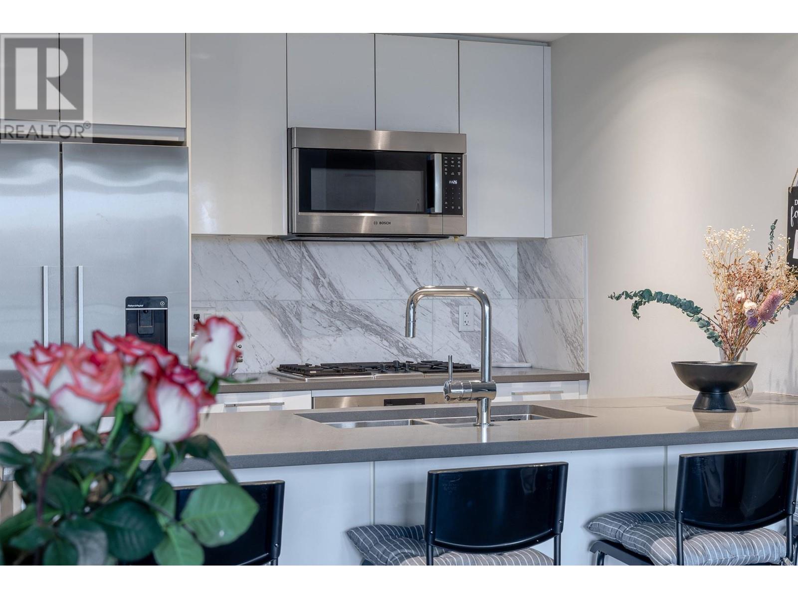 Listing Picture 4 of 40 : 301 3281 E KENT AVENUE NORTH, Vancouver / 溫哥華 - 魯藝地產 Yvonne Lu Group - MLS Medallion Club Member