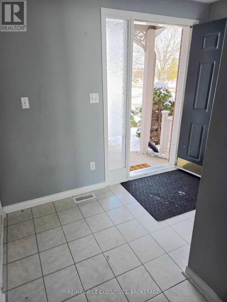 585 Millwood Drive, Kingston, Ontario  K7M 8Y3 - Photo 5 - X12015505