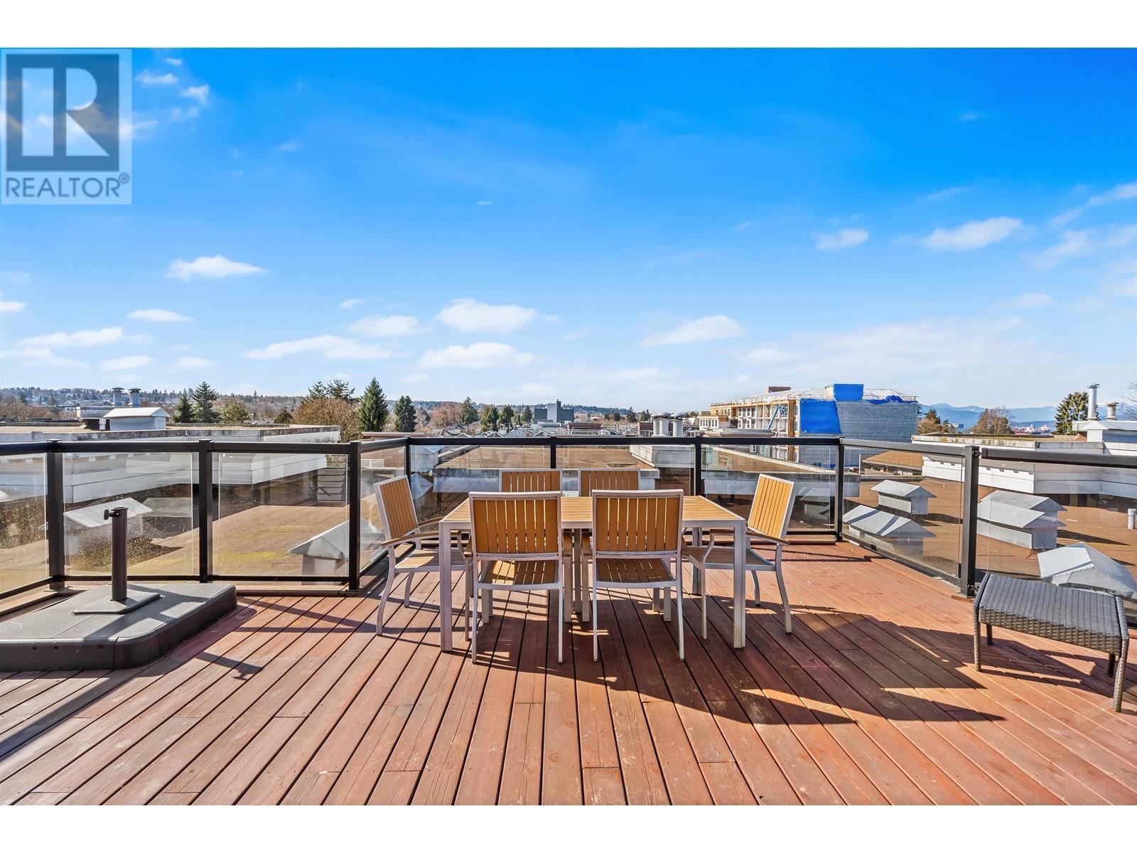 Listing Picture 15 of 17 : 204 2680 W 4TH AVENUE, Vancouver / 溫哥華 - 魯藝地產 Yvonne Lu Group - MLS Medallion Club Member