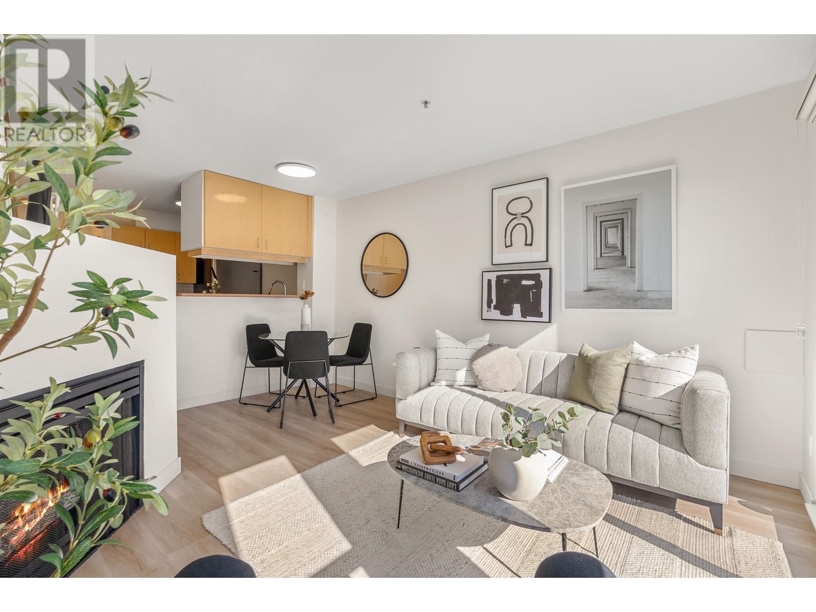 Listing Picture 7 of 17 : 204 2680 W 4TH AVENUE, Vancouver / 溫哥華 - 魯藝地產 Yvonne Lu Group - MLS Medallion Club Member