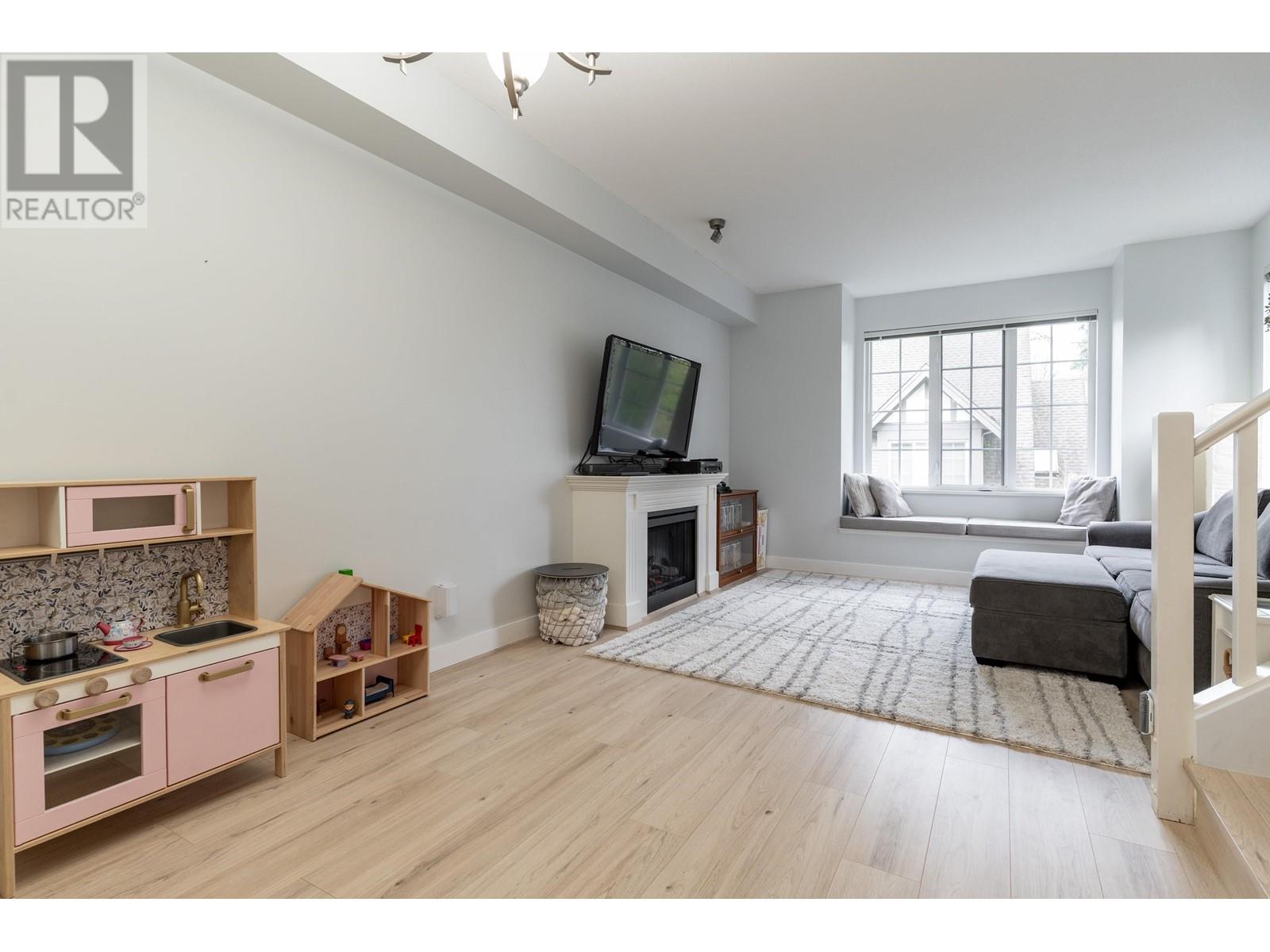 Listing Picture 10 of 40 : 28 8533 CUMBERLAND PLACE, Burnaby / 本拿比 - 魯藝地產 Yvonne Lu Group - MLS Medallion Club Member