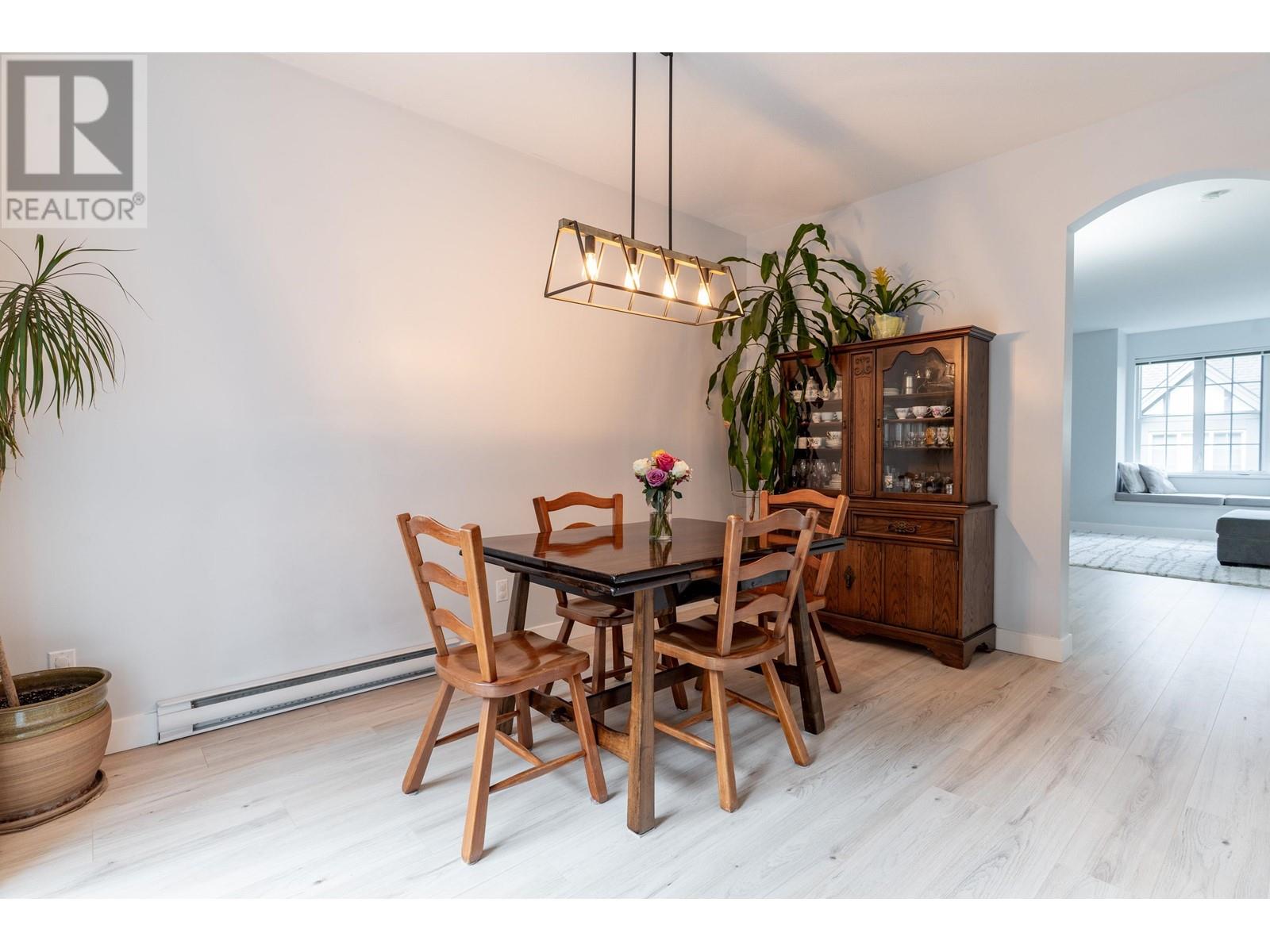 Listing Picture 12 of 40 : 28 8533 CUMBERLAND PLACE, Burnaby / 本拿比 - 魯藝地產 Yvonne Lu Group - MLS Medallion Club Member