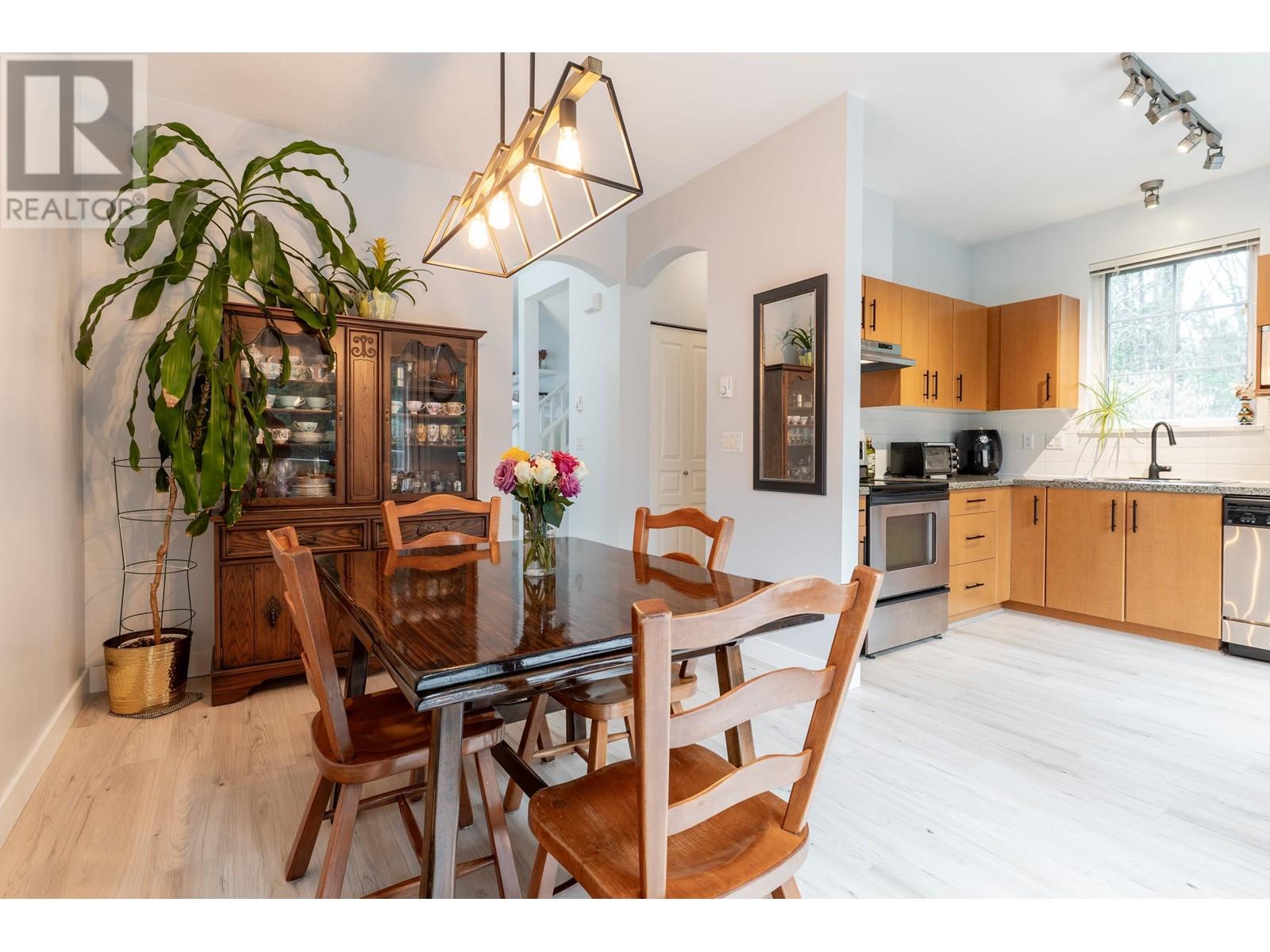 Listing Picture 13 of 40 : 28 8533 CUMBERLAND PLACE, Burnaby / 本拿比 - 魯藝地產 Yvonne Lu Group - MLS Medallion Club Member
