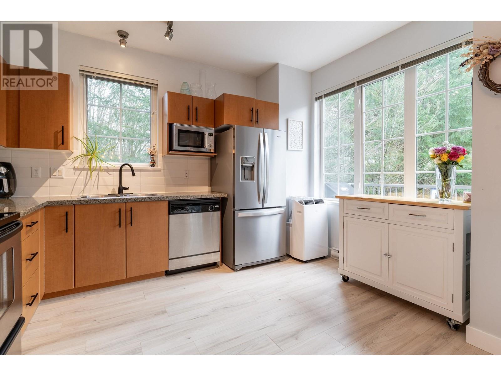 Listing Picture 15 of 40 : 28 8533 CUMBERLAND PLACE, Burnaby / 本拿比 - 魯藝地產 Yvonne Lu Group - MLS Medallion Club Member