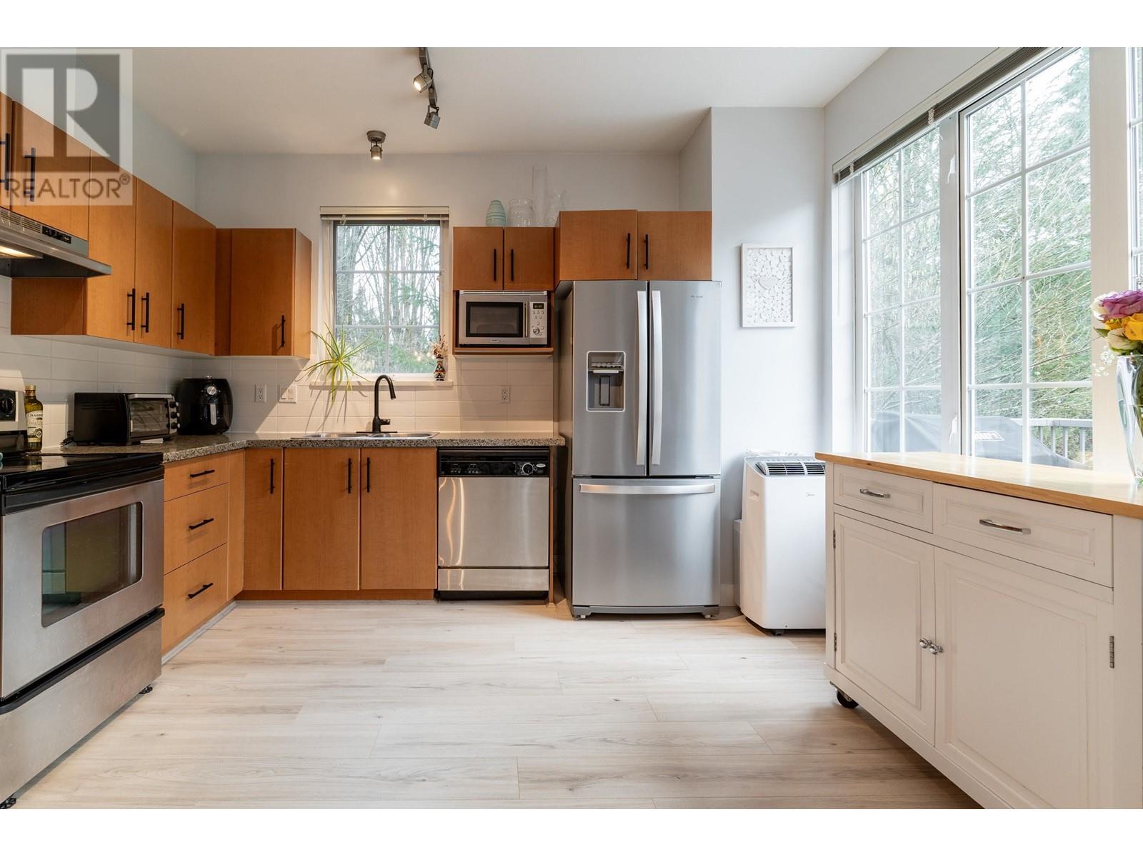 Listing Picture 16 of 40 : 28 8533 CUMBERLAND PLACE, Burnaby / 本拿比 - 魯藝地產 Yvonne Lu Group - MLS Medallion Club Member