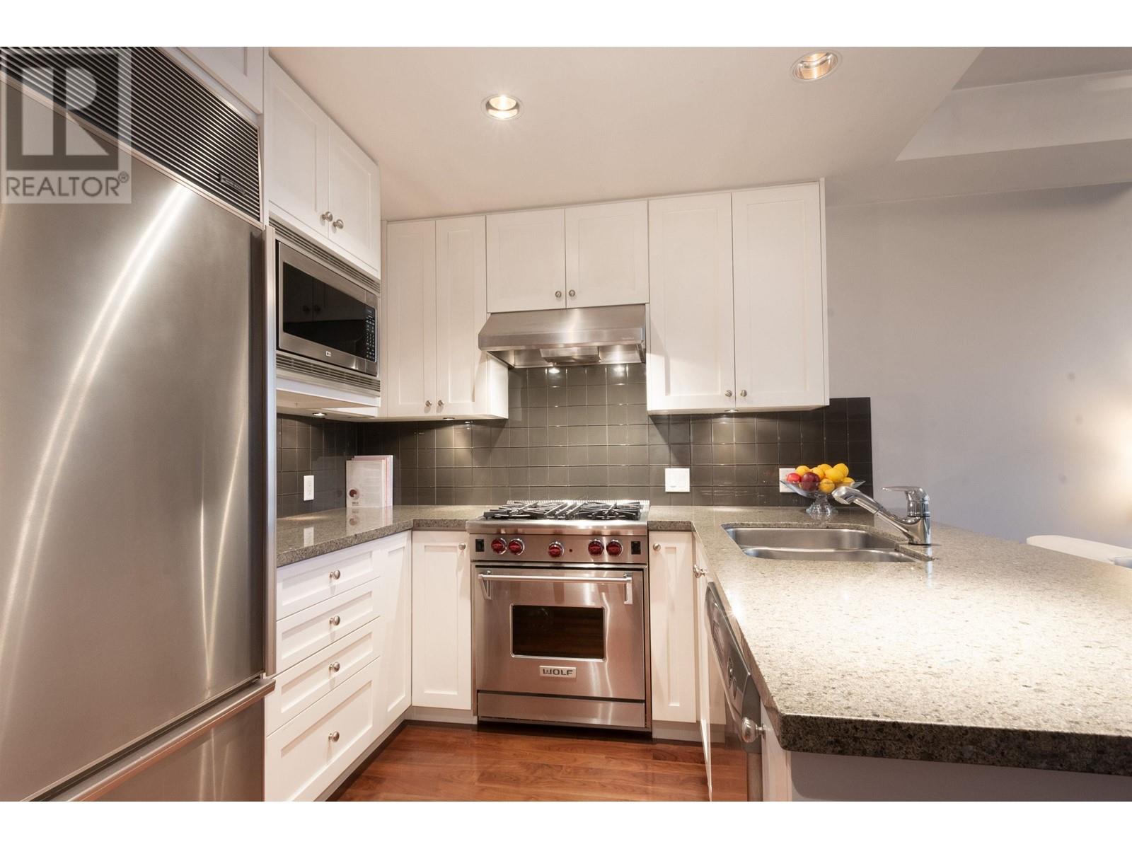Ph3 1477 W 15th Avenue, Vancouver, British Columbia  V6H 1S4 - Photo 11 - R2977058