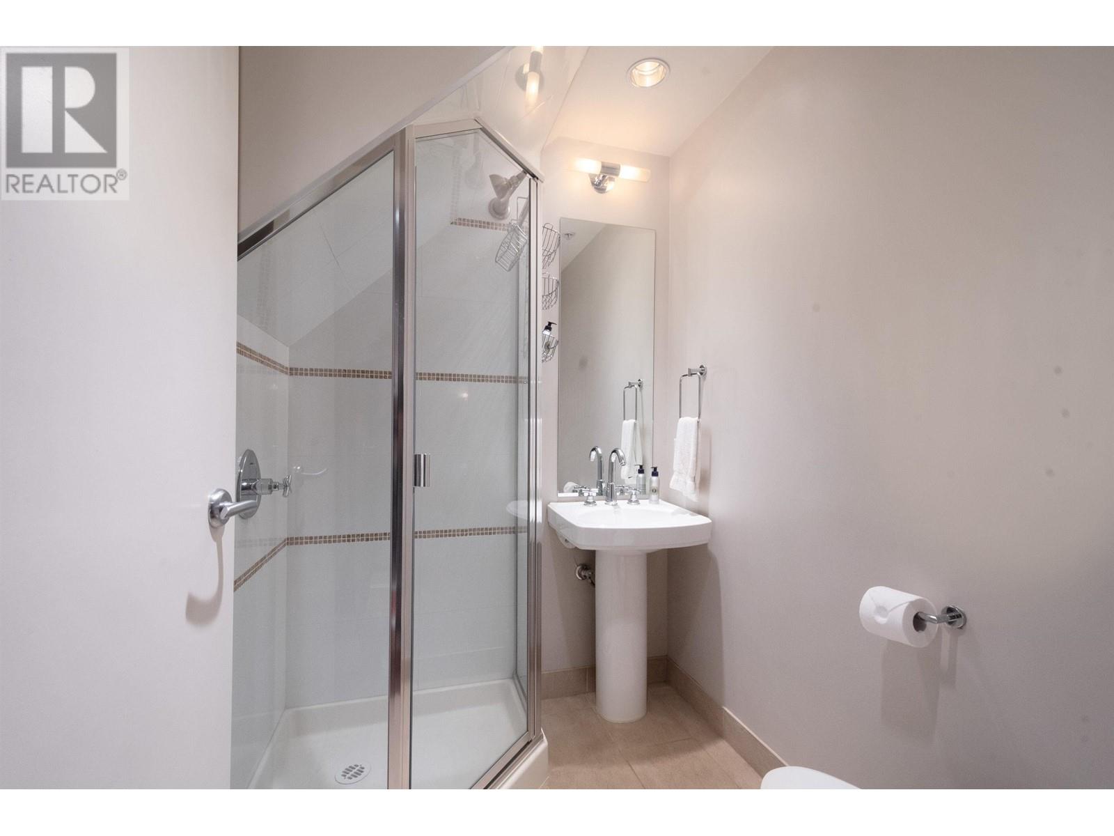 Ph3 1477 W 15th Avenue, Vancouver, British Columbia  V6H 1S4 - Photo 20 - R2977058