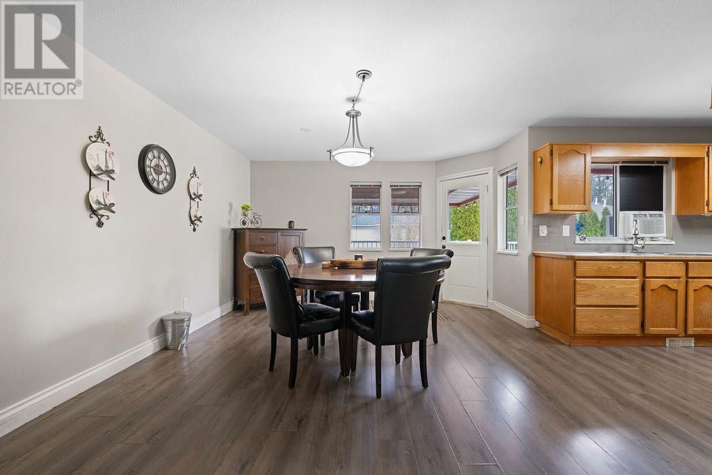 23619 108 Loop, Maple Ridge, British Columbia  V2W 1B2 - Photo 11 - R2977035