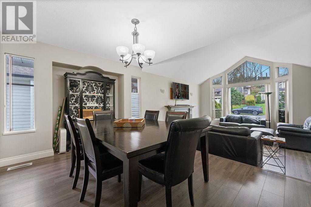 23619 108 Loop, Maple Ridge, British Columbia  V2W 1B2 - Photo 6 - R2977035