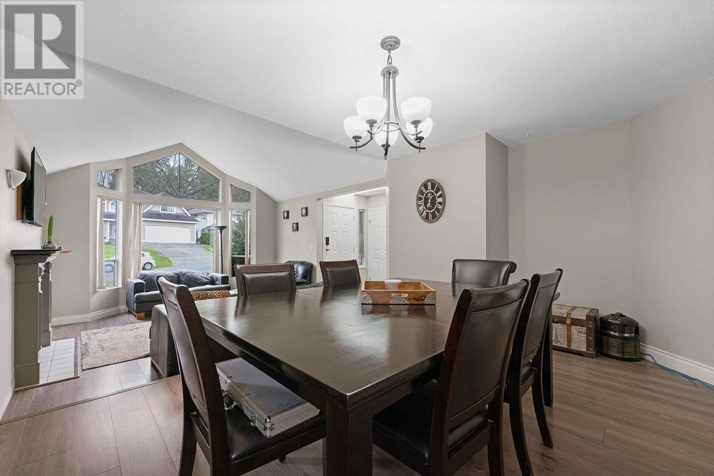23619 108 Loop, Maple Ridge, British Columbia  V2W 1B2 - Photo 7 - R2977035