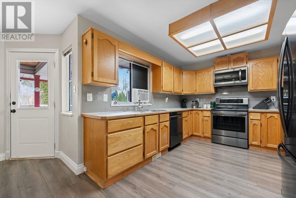 23619 108 Loop, Maple Ridge, British Columbia  V2W 1B2 - Photo 9 - R2977035