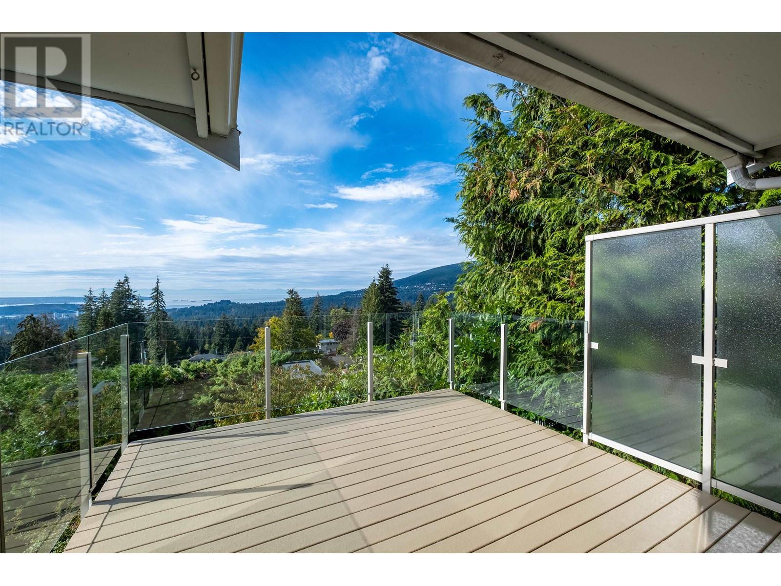 353 Newdale Court, North Vancouver, British Columbia  V7N 3H3 - Photo 11 - R2977037