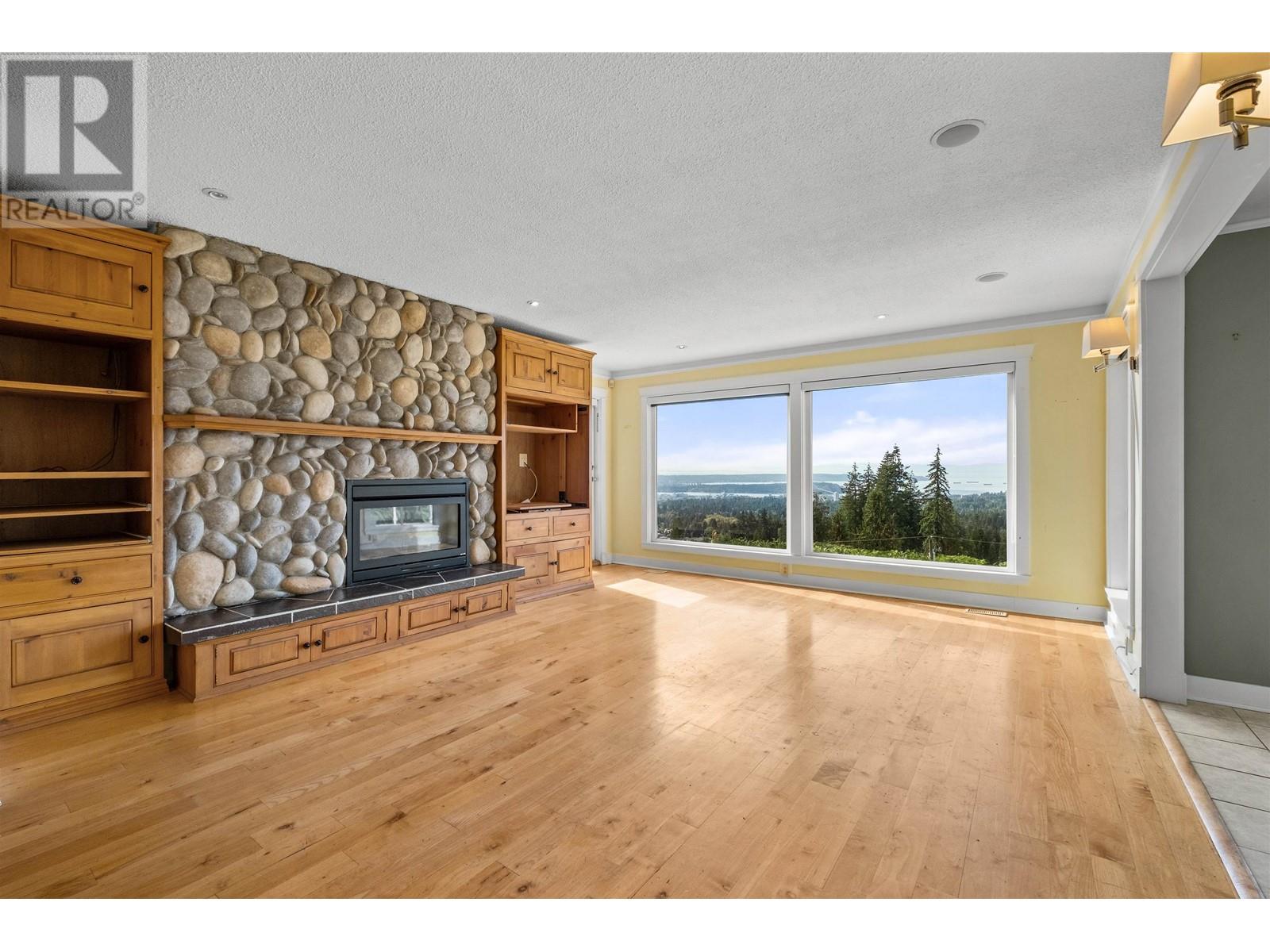 353 Newdale Court, North Vancouver, British Columbia  V7N 3H3 - Photo 13 - R2977037