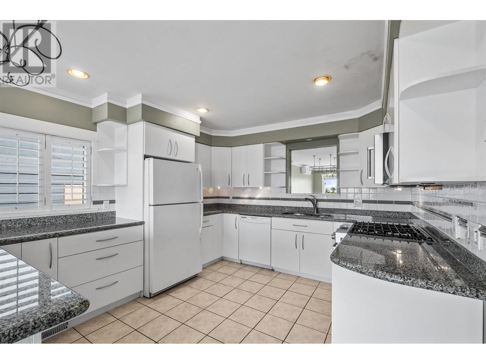353 Newdale Court, North Vancouver, British Columbia  V7N 3H3 - Photo 6 - R2977037