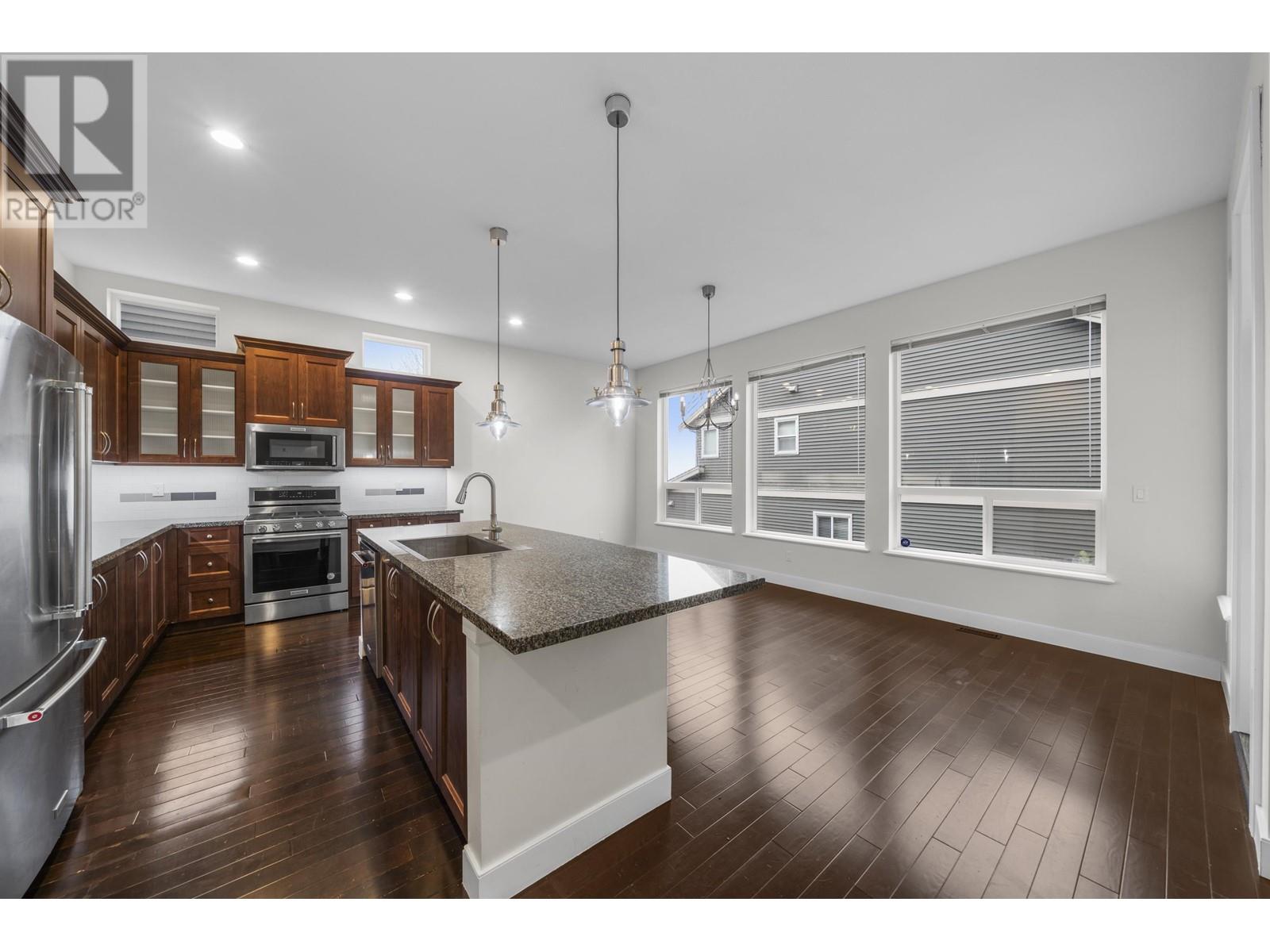 1410 Dayton Street, Coquitlam, British Columbia  V3E 0G3 - Photo 11 - R2977042