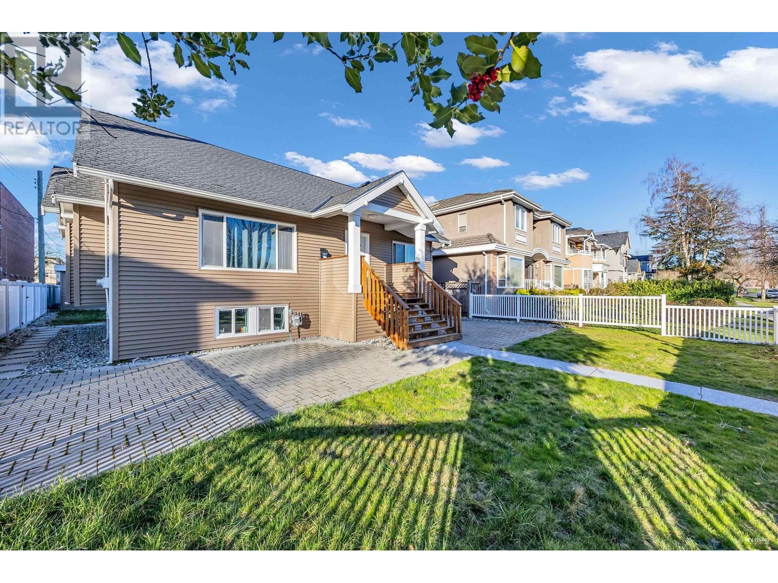 Property at 2079 W 46TH AVENUE image 3