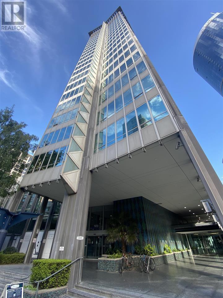 219 970 BURRARD STREET, Vancouver, British Columbia