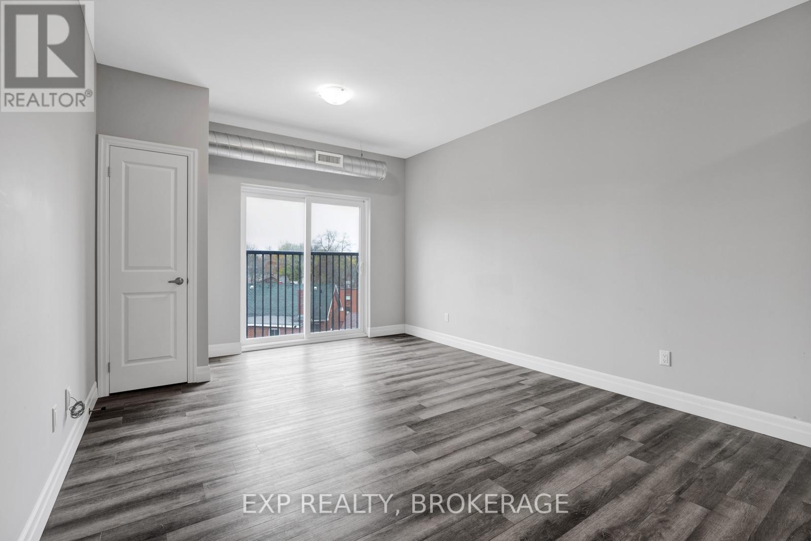 Property at 405 - 501 FRONTENAC STREET image 4