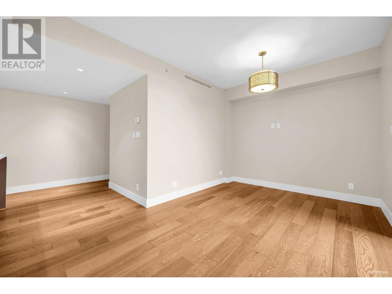 202 908 Keith Road, West Vancouver, British Columbia  V7T 1M3 - Photo 16 - R2976886